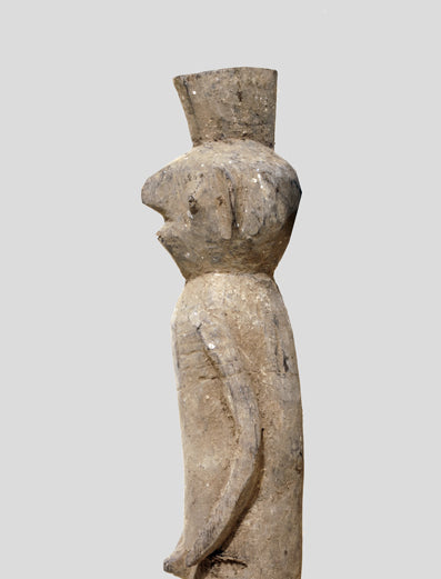 ロビ族　呪術師が作ったモヒカンヘアーの木像　f_064