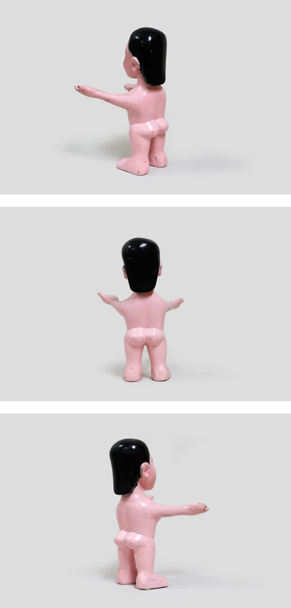 エウェ族　手のひらを上にするマミワタ像　f_117