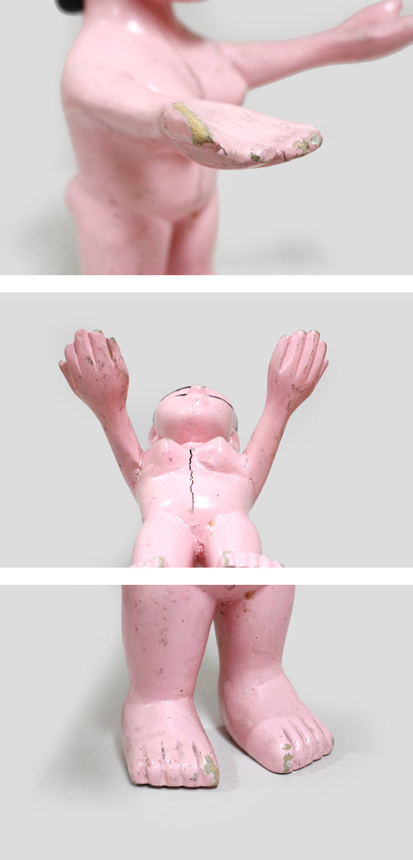 エウェ族　手のひらを上にするマミワタ像　f_117