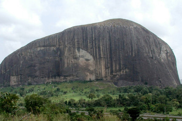 グバリ族　土偶の木像　f_124