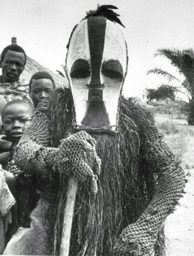 ソンゲ族　フクロウを模したキフェべマスク　m_106