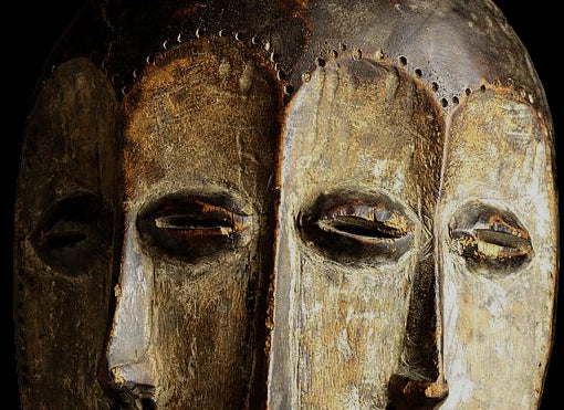 レガ族　3つの顔が重なり合ったマスク　m_065