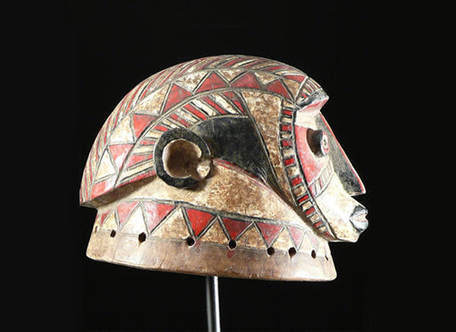 グルンシ族　呪術的なカラフルマスク　m_075