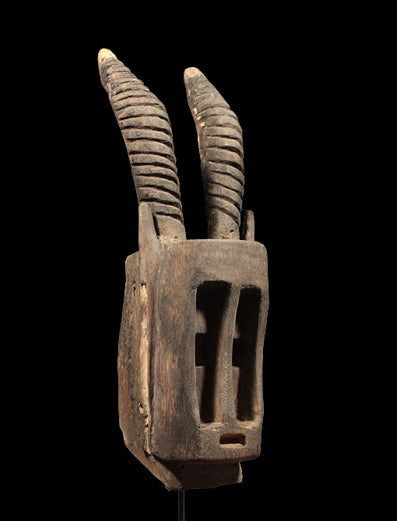 ドゴン族　ヤギを模した四角い目と口のワルマスク　m_078