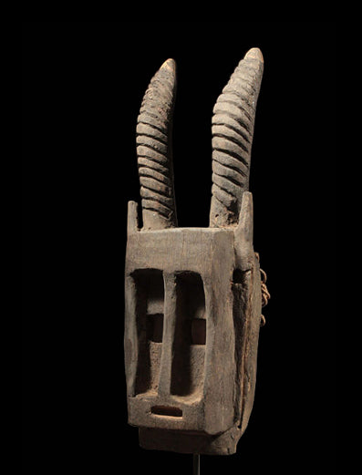 ドゴン族　ヤギを模した四角い目と口のワルマスク　m_078