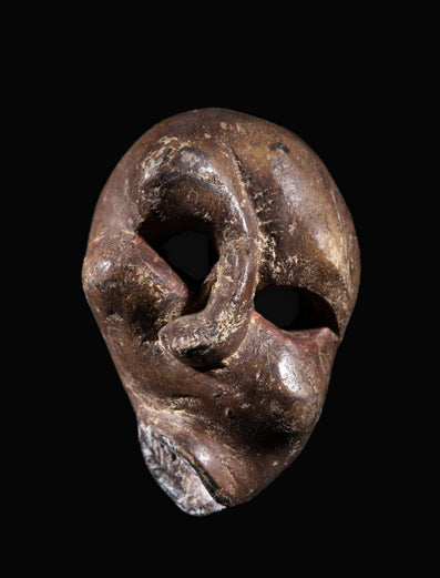 エウェ族　ねじれてまがった病気のマスク　m_088