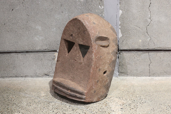 ドゴン族　三角形の文様と目のマスク　m_116