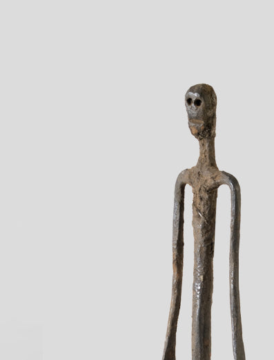 バマナ族　黒くてゆらりとした鉄像　o_070