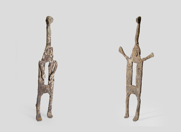 ダガリ族　お腹に穴の鉄像02　o_119