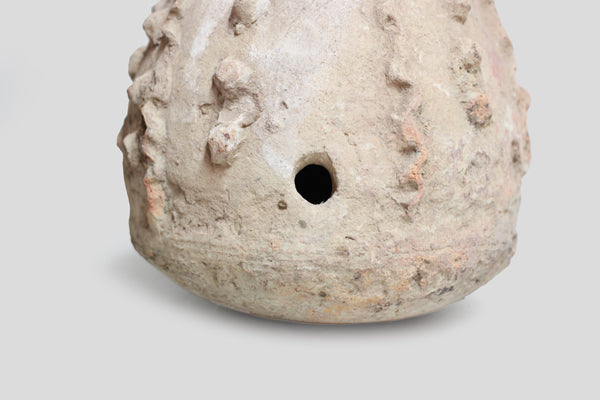 マリ共和国　蛇のデザインのある壺　o_124