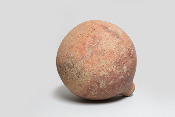 ニジェール　ブラ遺跡から出土した丸壺　o_130