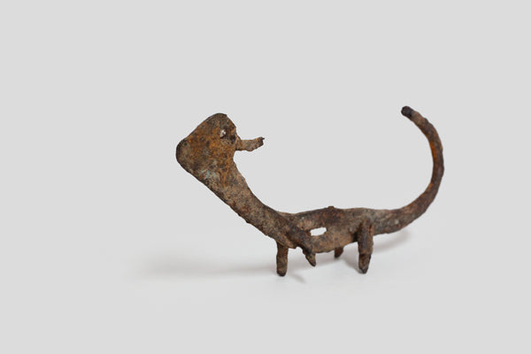 ダガリ族　動物の鉄像　o_161