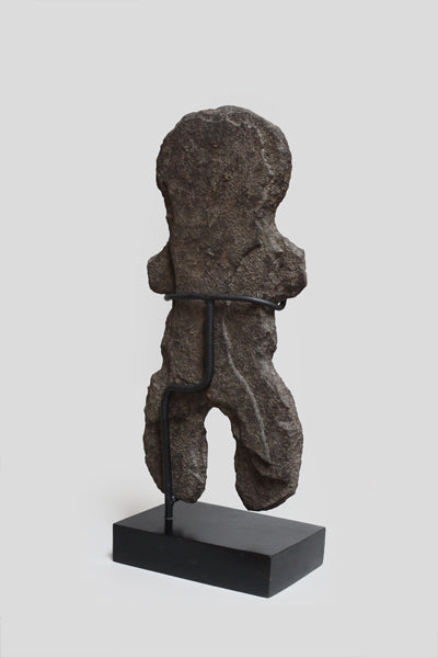 モバ族　石像　o_162