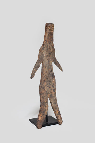 エウェ族　くねっとした鉄像　o_163