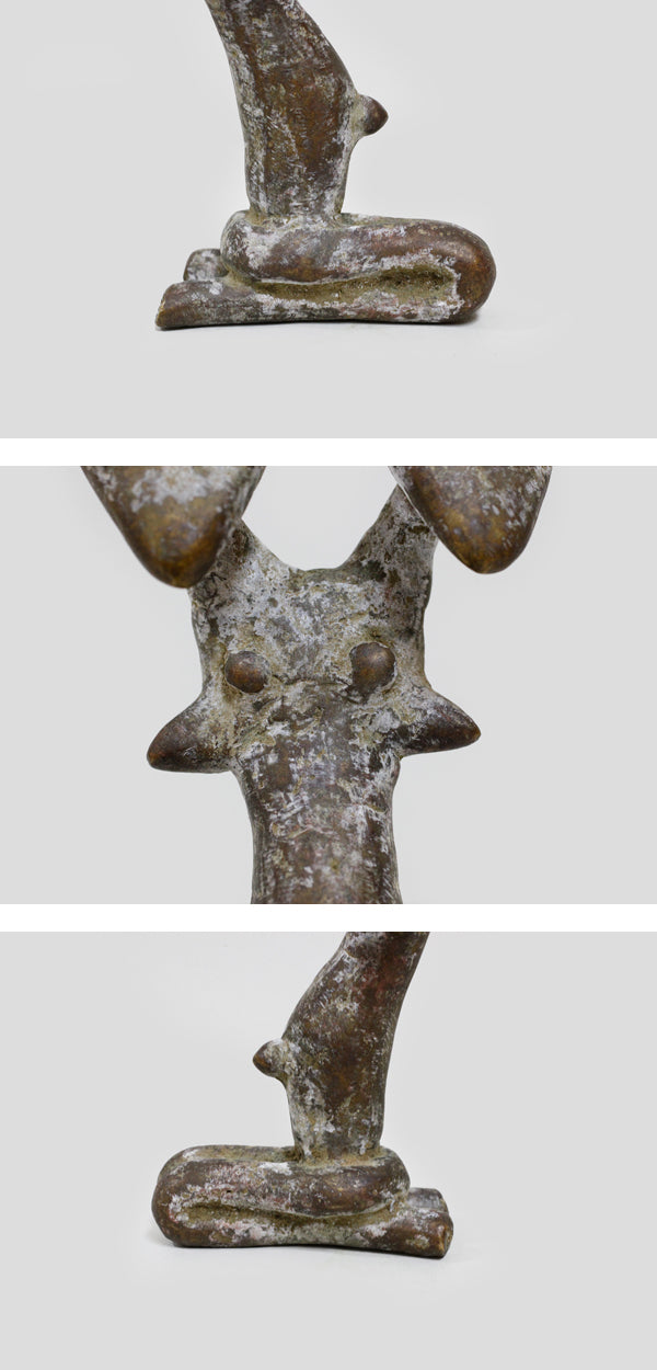 クランゴ族　異形の座像　o_183